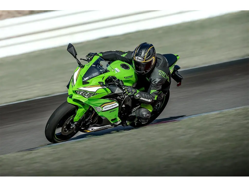 New 2025 Kawasaki NINJA ZX-4RR KRT EDITION in Laval - Laval Moto
