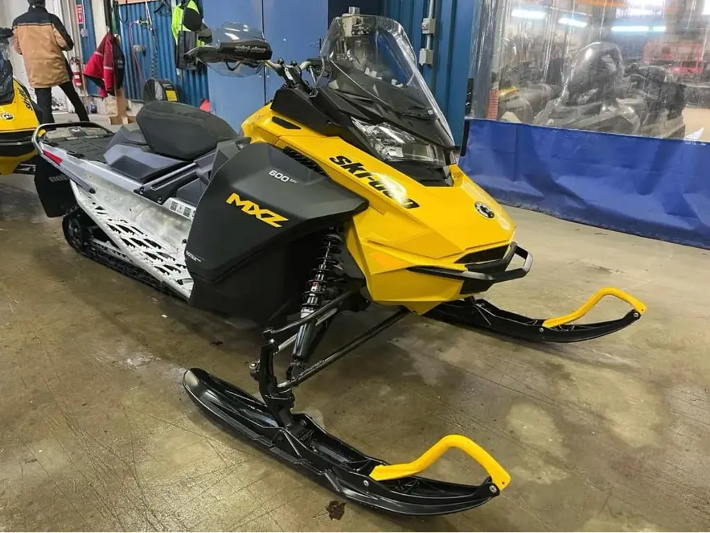 Ski-Doo MXZ SPORT 600 EFI 2024