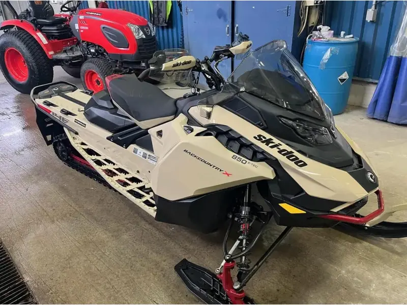 2024 Ski-Doo BACKCOUNTRY 850 X E-TEC