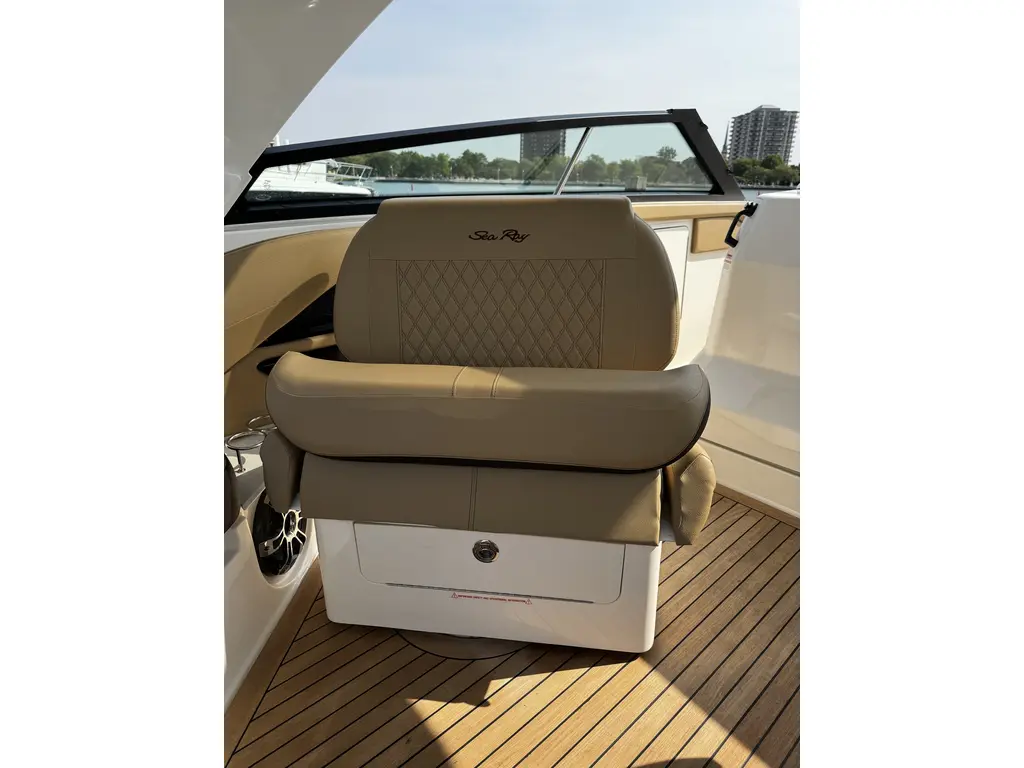 2022 Sea Ray SLX 400