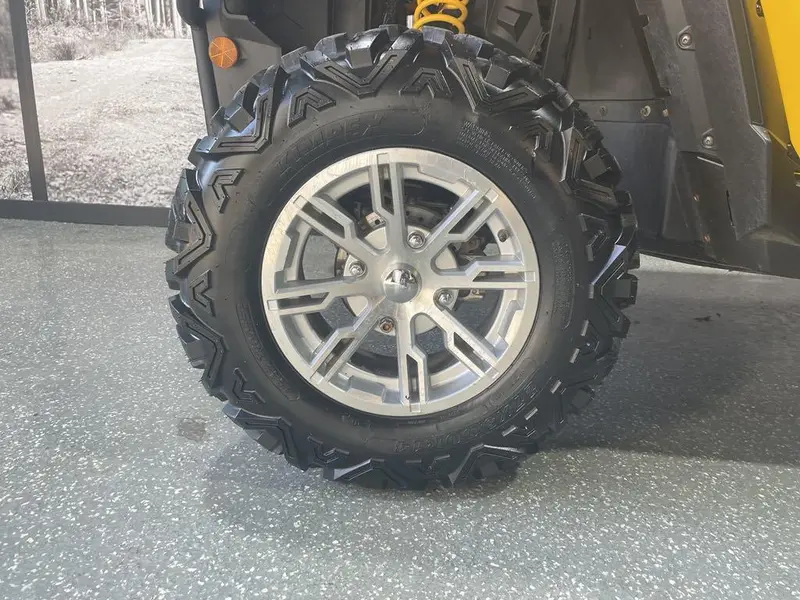 2012 Can-Am COMMANDER XT 1000 DPS **PETIT PRIX!!!**