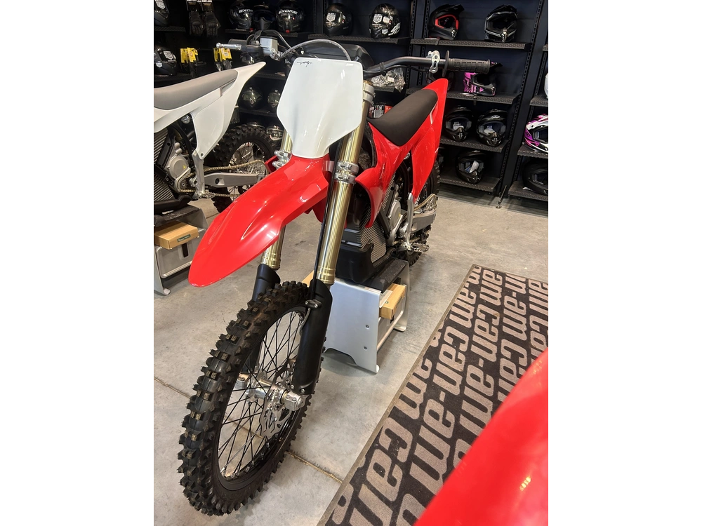 2024 Stark Future Stark Varg 80hp Foot Brake alt