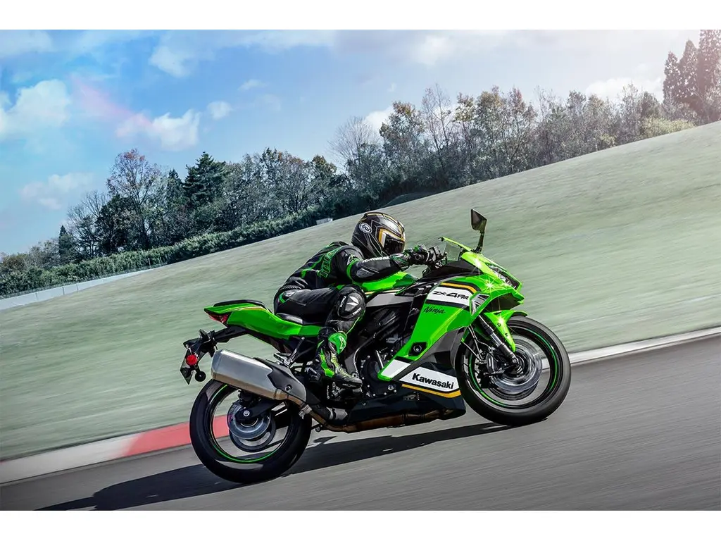 栗原 1999 Kawasaki ZX-7R Muzzy 9R Raptor VIN: JKAZXDP16XA040719