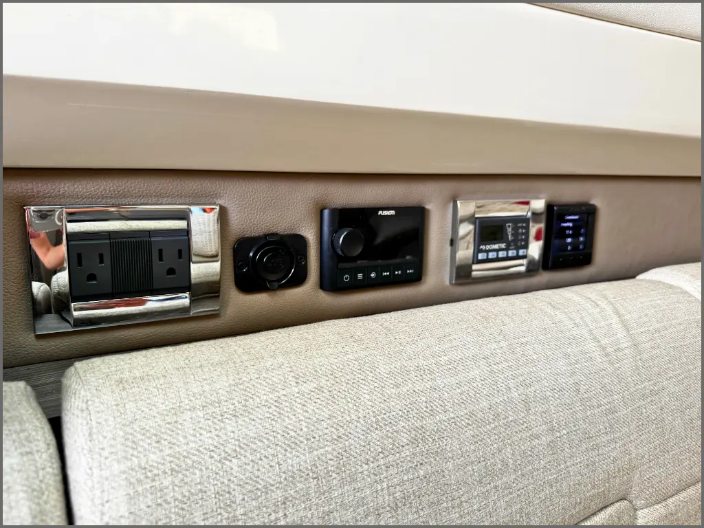 2022 Sea Ray SLX 400