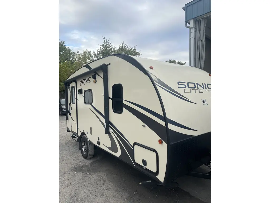 2019 Venture RV Sonic Lite 168VRB