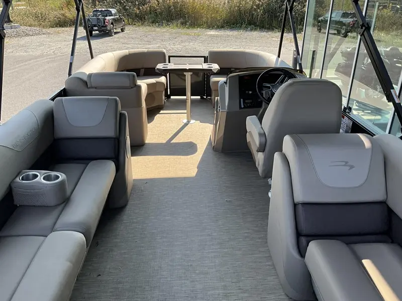 Bennington 22 SX Sterne Radius 2024
