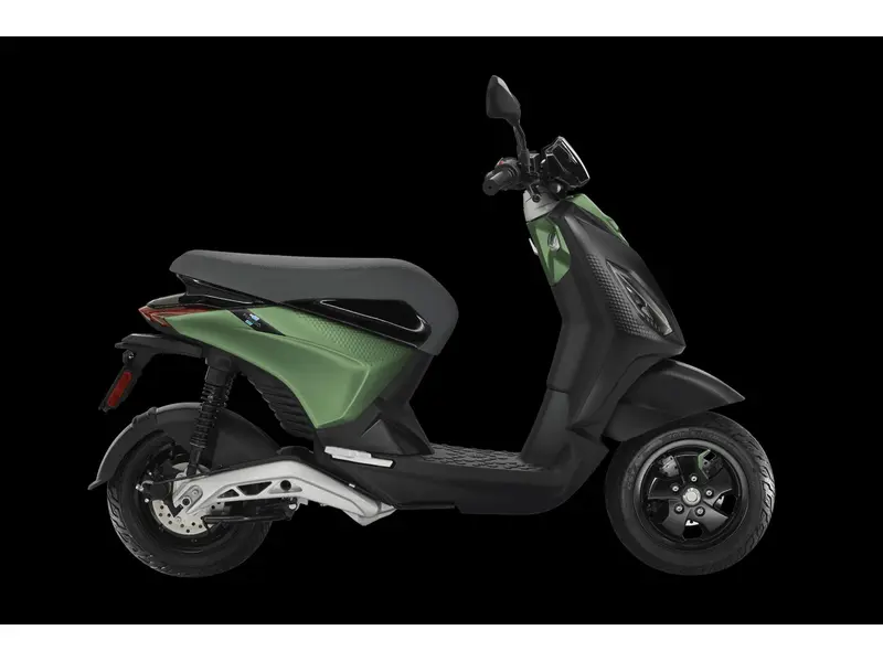 2023 Piaggio 1 Active thumbnail 2