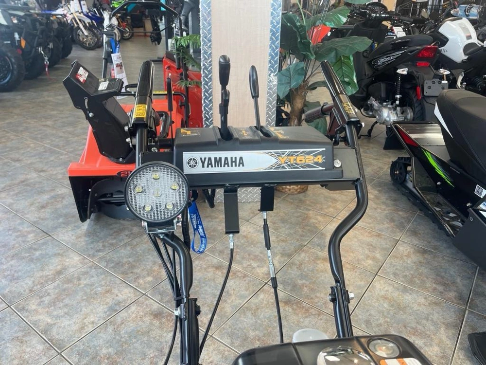 2025 Yamaha Yt624 alt