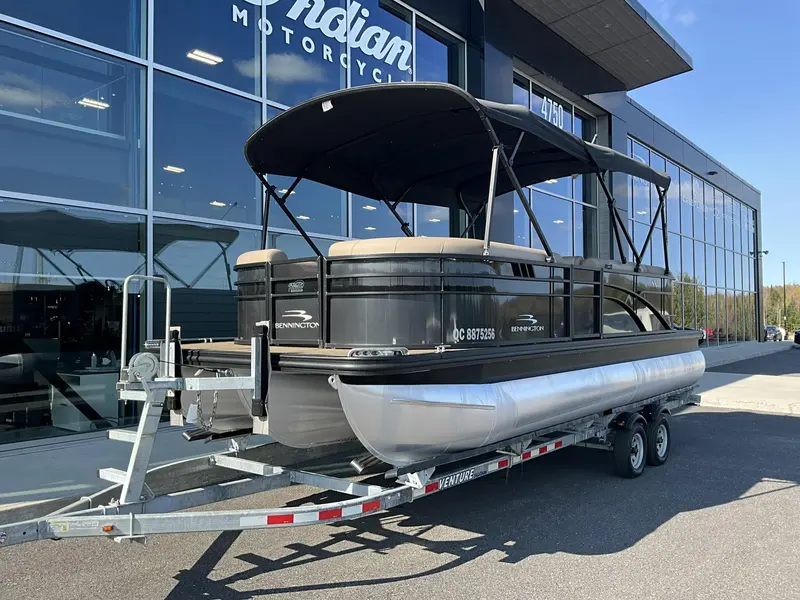 Bennington 22 SX Sterne Radius 2024