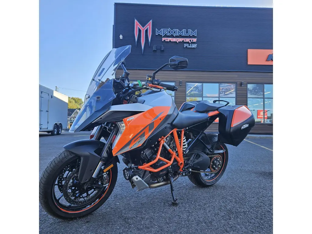 2017 KTM 1290 SUPER DUKE GT