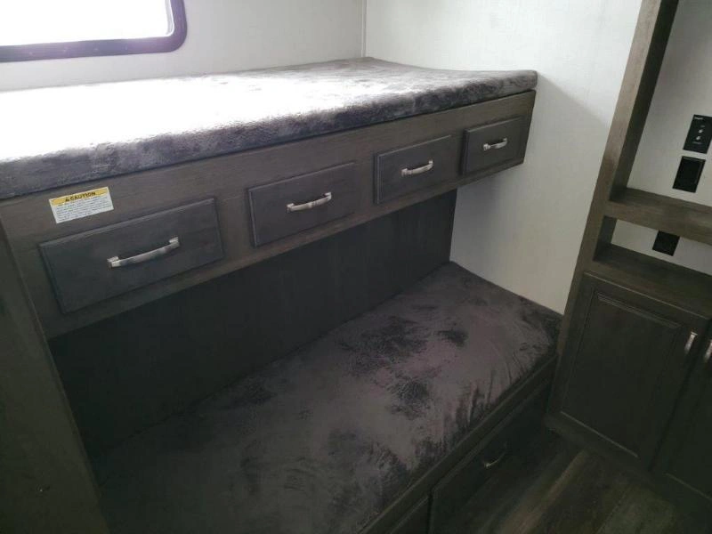 2022 Keystone Rv 32bhs alt