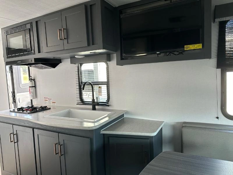 2024 Keystone Rv 1900rd alt
