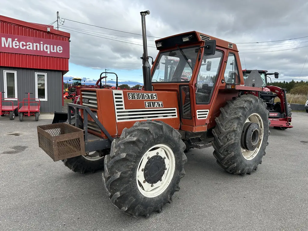 1984 Fiat Hesston 880 DT5