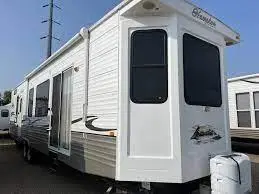 2011 Autre ZINGER 38F