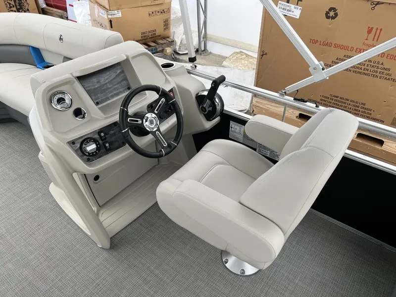 Legend 18 FUN PONTOON 2024