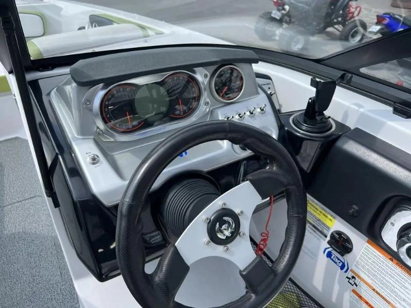 Scarab 215 510hp 2015 alt