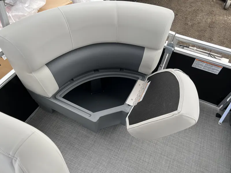 Legend 18 FUN PONTOON 2024