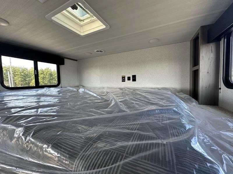 2024 Keystone Rv Hideout 24lof alt