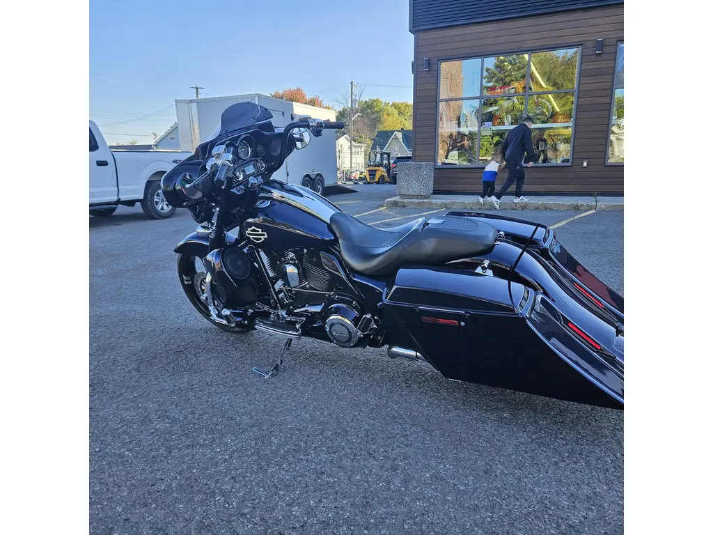 2011 Harley-Davidson FLHSEI SCREAMING EAGLE