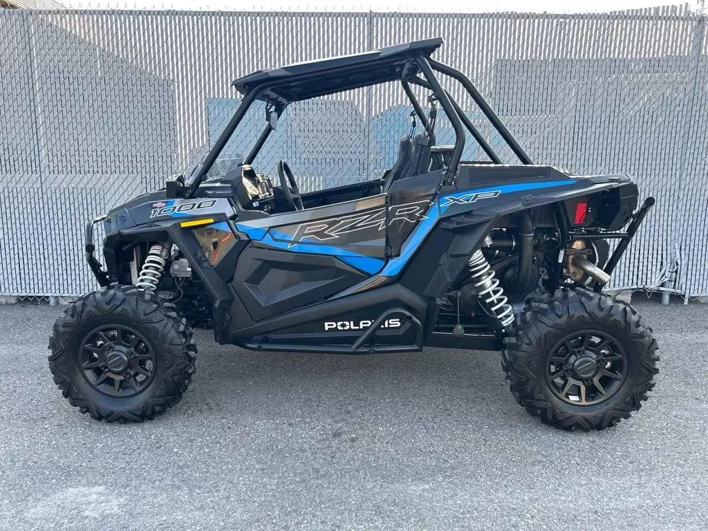 Polaris RZR XP1000 PREMIUM  ( prix special tout inclus ! ) 2023