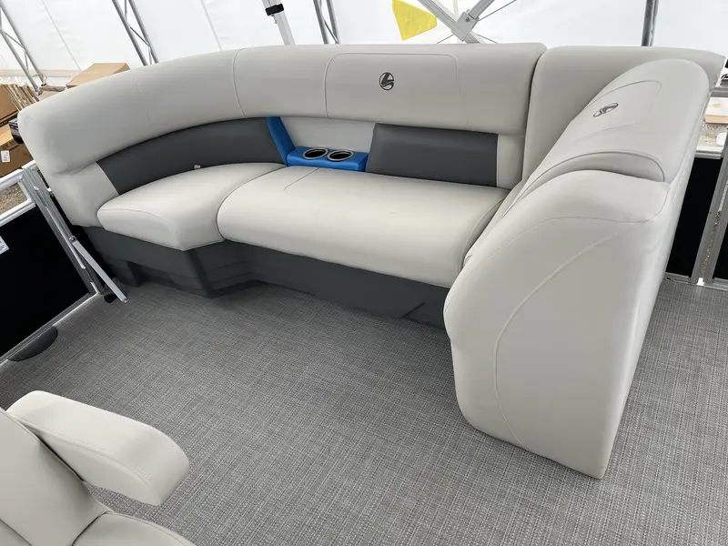 Legend 18 FUN PONTOON 2024