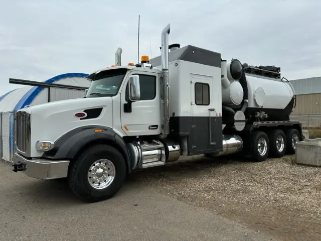 2019 Peterbilt 567 Tri Drive Foremost Hydrovac