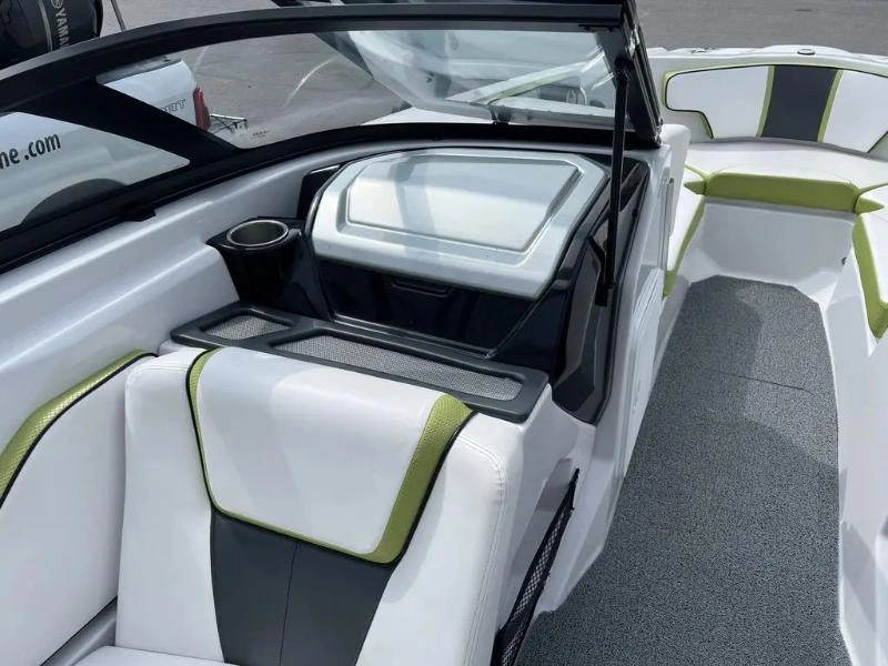Scarab 215 510hp 2015 alt