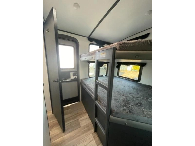 Autre Vendu 2023 alt