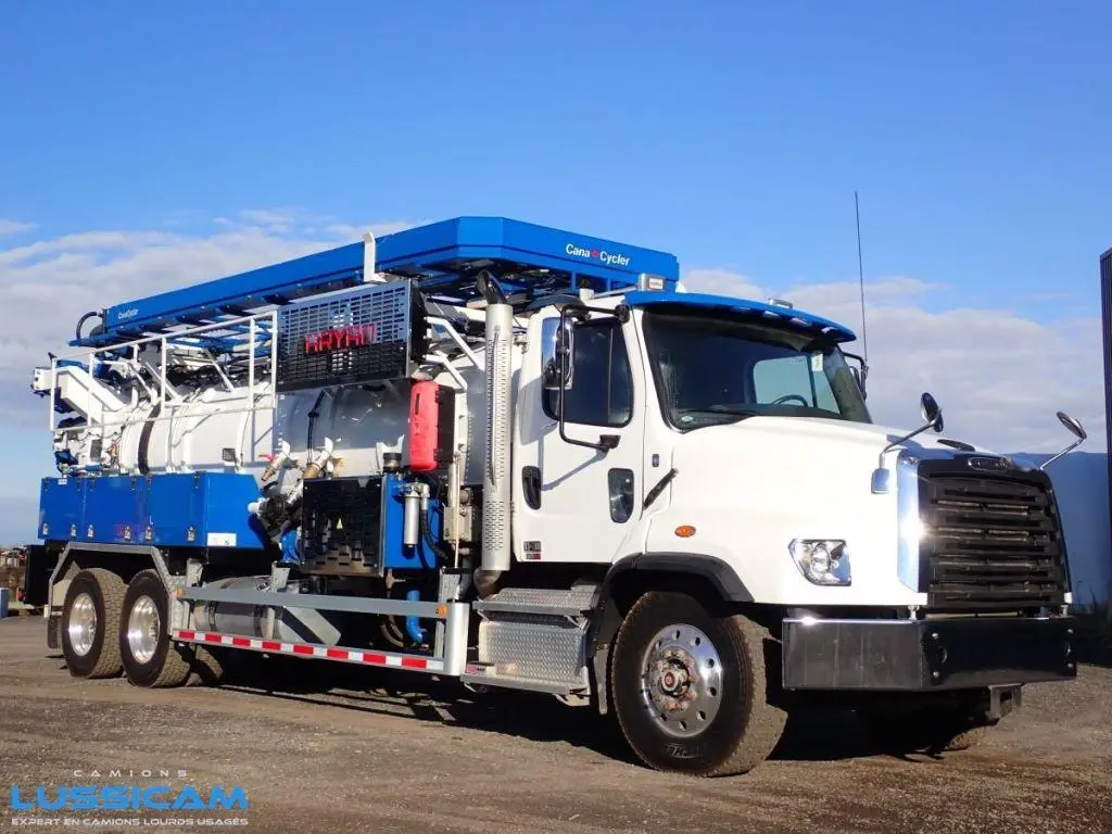 2020 Freightliner 114SD