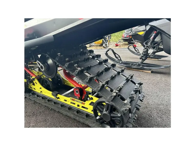 2022 Ski-Doo RENEGADE XRS 850