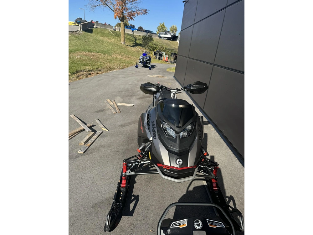 2023 Ski-doo Renegade Xrs 850 Etec W. Smart Shox And 10.25 Touchscreen alt