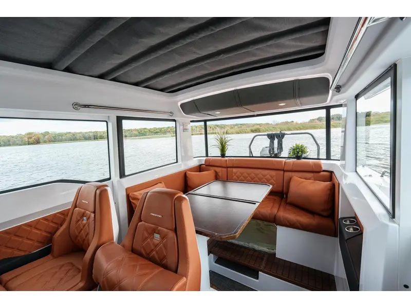 2022 Axopar 37 XC CROSS CABIN