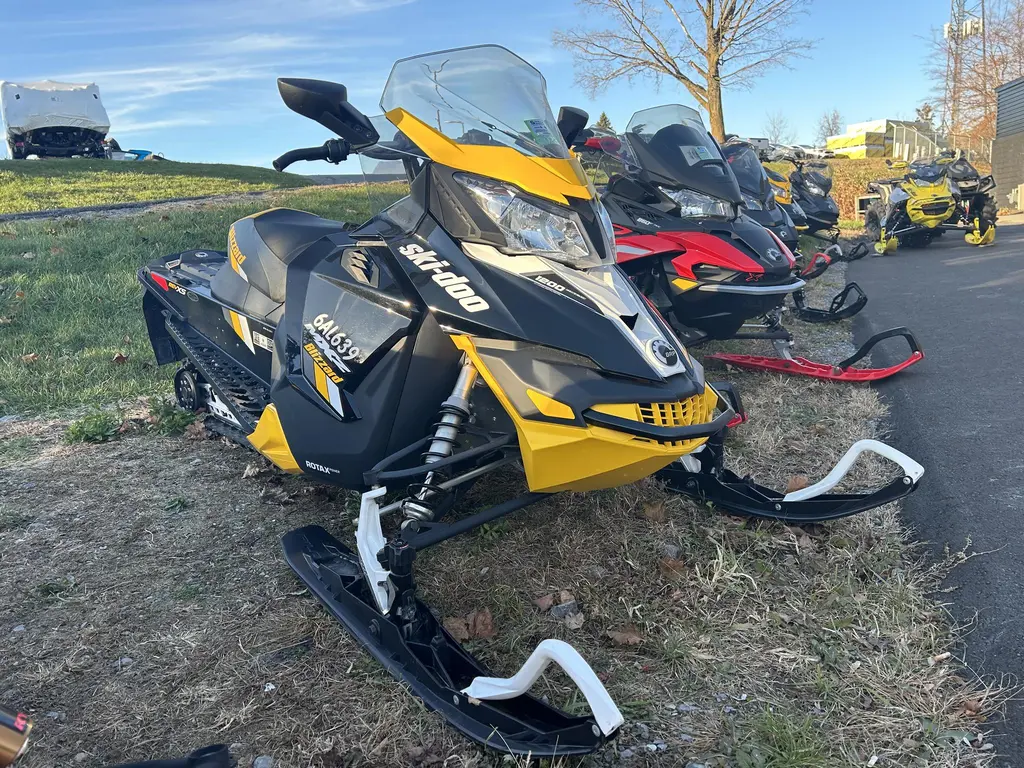 2017 Ski-Doo MXZ BLIZZARD 1200