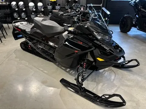 2023 Ski-Doo Renegade X 900 R