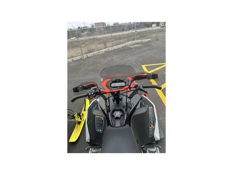 2022 Ski-Doo MXZ X 850 E-TEC