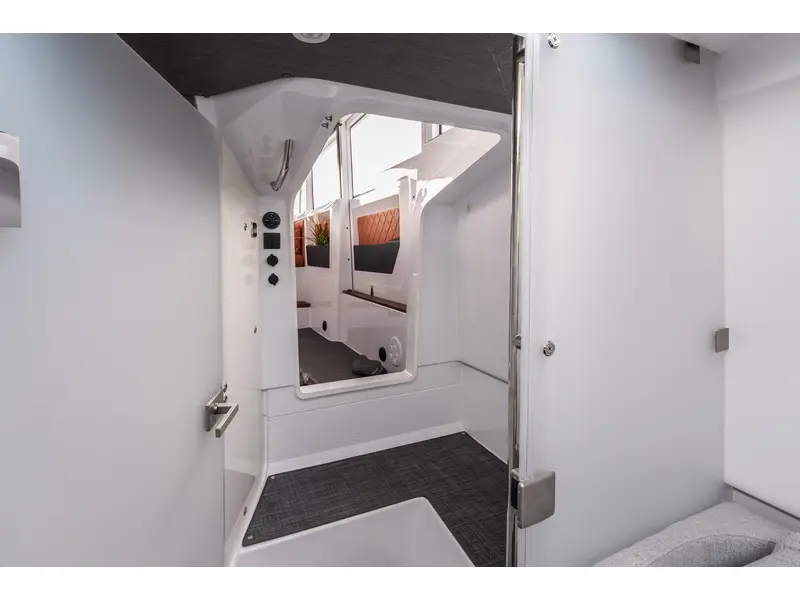 2022 Axopar 37 XC CROSS CABIN