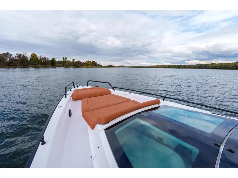 2022 Axopar 37 XC CROSS CABIN