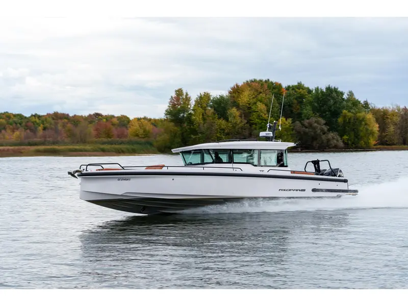 2022 Axopar 37 XC CROSS CABIN