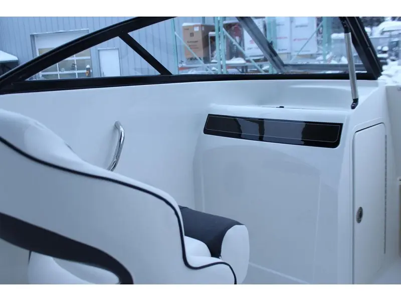 Bayliner VR4 2024