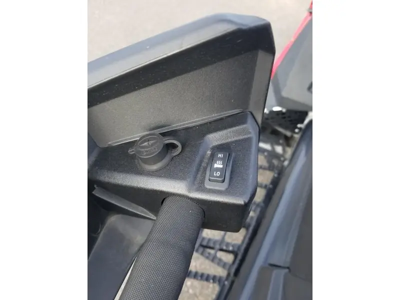 2021 Polaris 800 TITAN 155