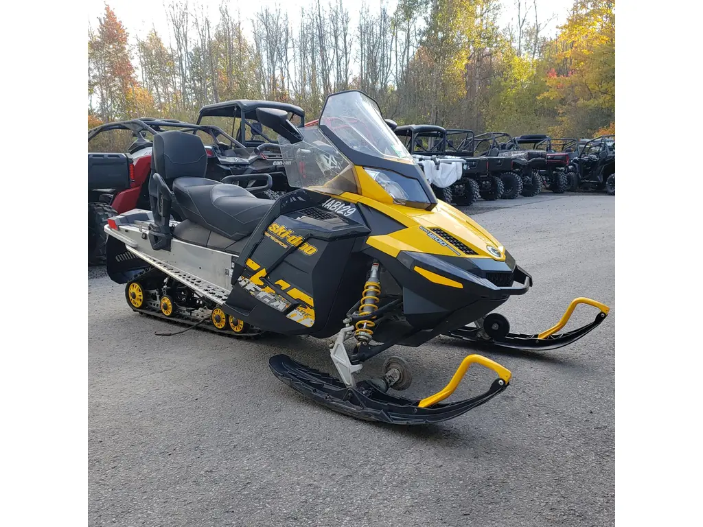 2010 Ski-Doo RENEGADE 1200 ADRENALINE 4-TEC (REV-XR) R SAVE $1389 RABAIS – YOU PAY WHAT WE PAID / VOUS PAYEZ LE PRIX COUTANT