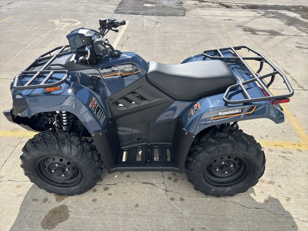 2025 Kawasaki Brute Force 450 alt