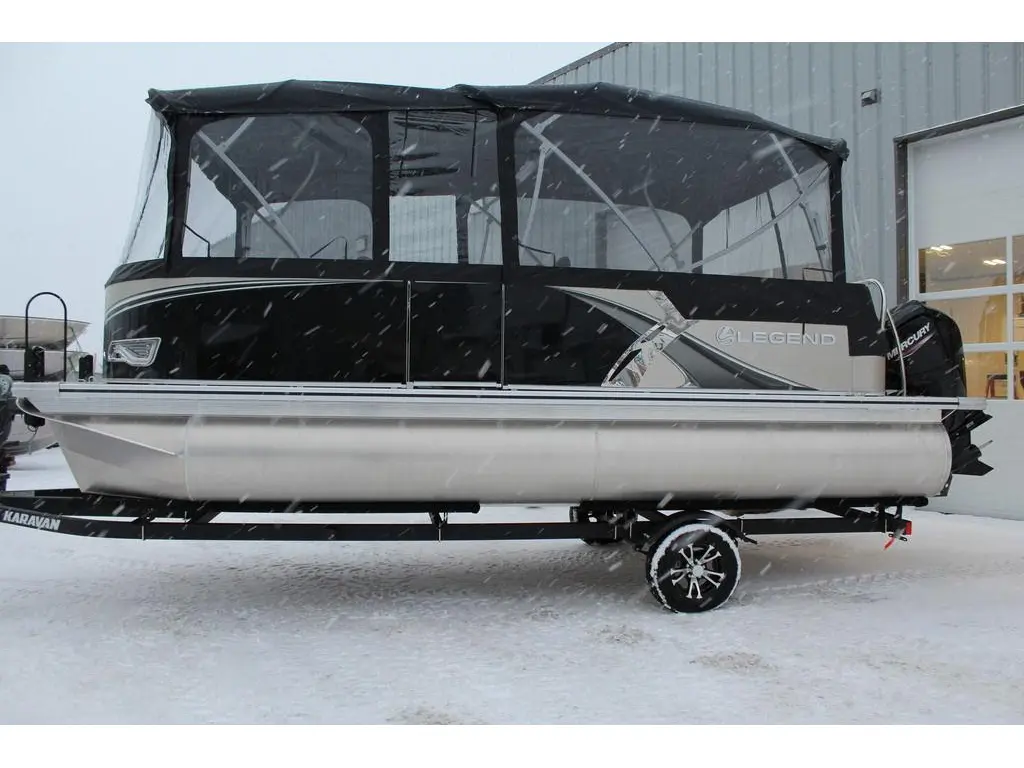 2023 Legend Boats Q-Series Cottage 