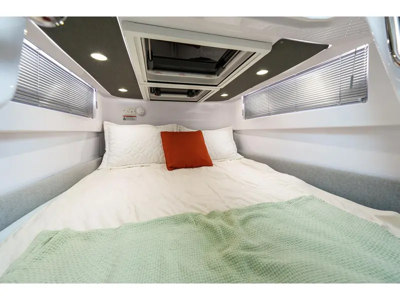 2022 Axopar 37 XC CROSS CABIN