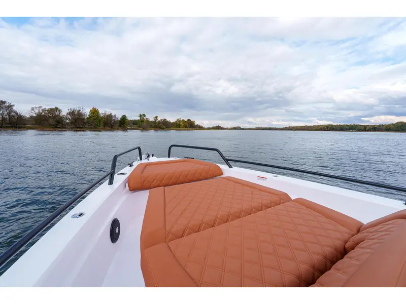 2022 Axopar 37 XC CROSS CABIN