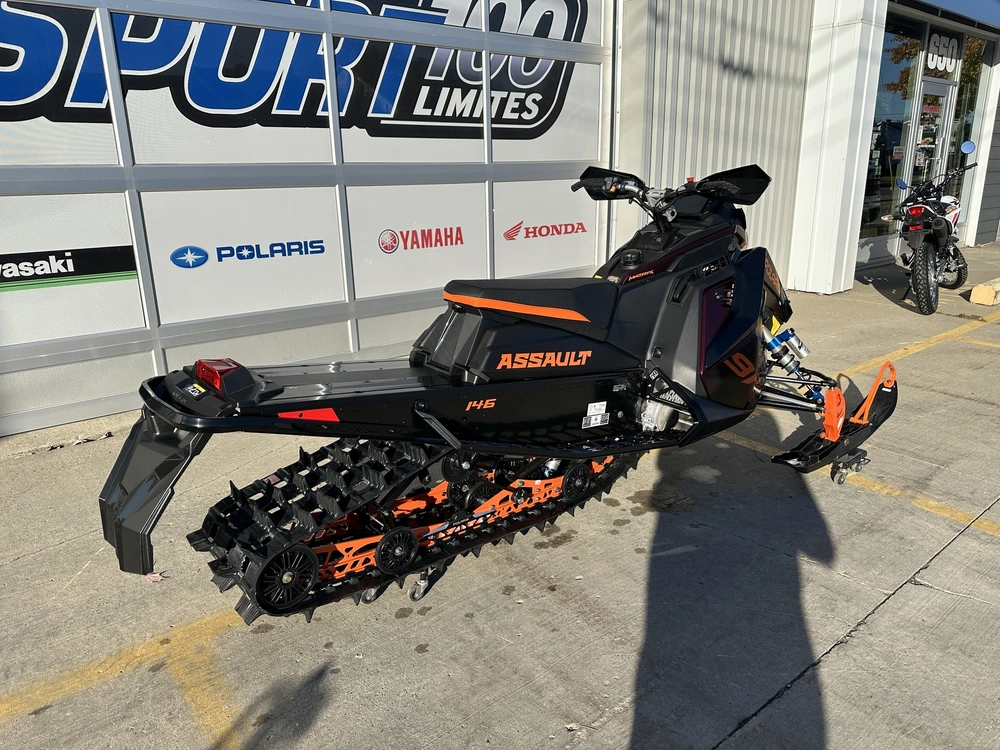 Polaris Patriot 9r Switchback Assault 146 2025 alt