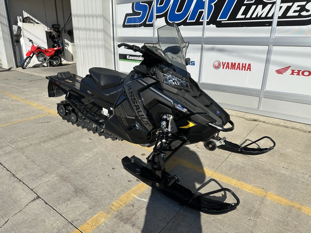 Polaris 800 Switchback Assault 144 2020 alt