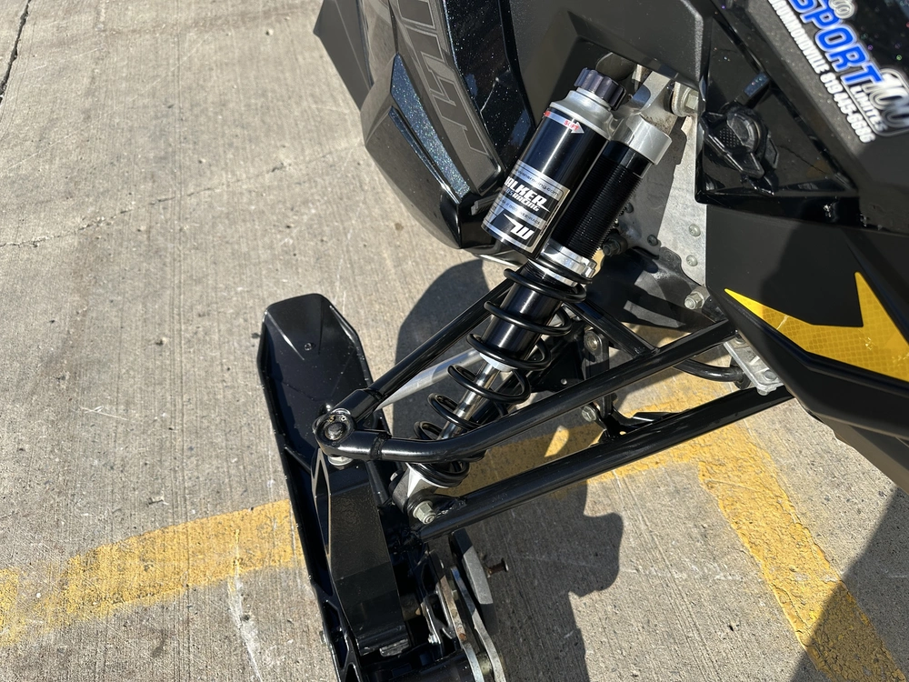 Polaris 800 Switchback Assault 144 2020 alt