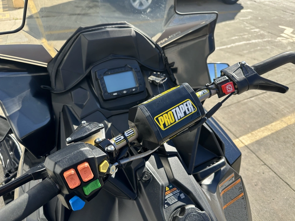Polaris 800 Switchback Assault 144 2020 alt