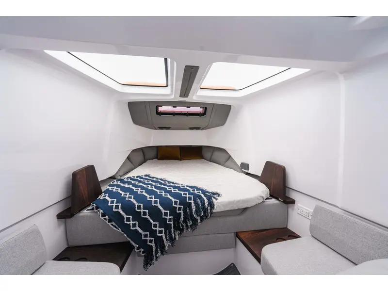 2022 Axopar 37 XC CROSS CABIN